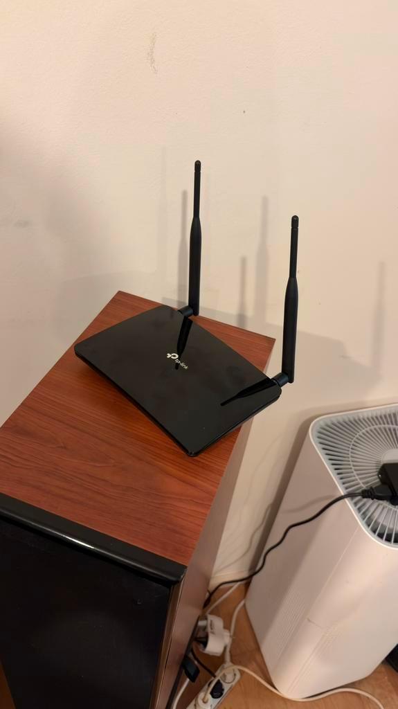 TP-Link TL-MR6400 4G LTE Router met SIM-kaartslot (300Mbps), Computers en Software, Routers en Modems, Router, Ophalen of Verzenden