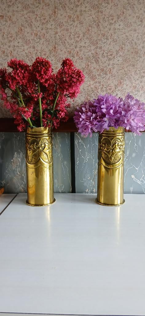 2 decoratieve schelpen (14-18), Antiek en Kunst, Ophalen, Koper