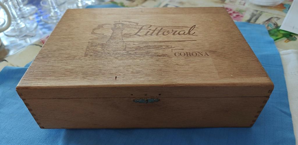 sigarenkistje Littoral Corona in hout leeg, Verzamelen, Ophalen of Verzenden, Gebruikt, Tabaksdoos of Verpakking
