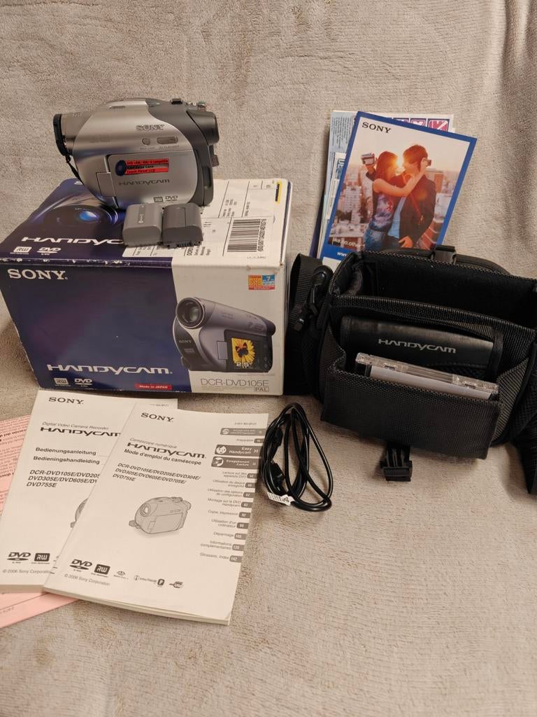 Sony dcr-dvd105e Digital Handycam – compleet met accessoires, Audio, Tv en Foto, Videocamera's Digitaal, Camera, Sony, Ophalen of Verzenden