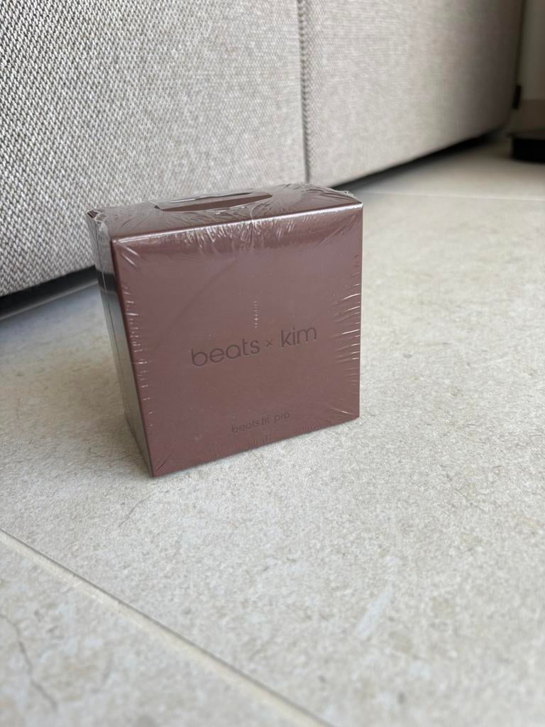 Beats x kim     Beats fit pro, Ophalen of Verzenden, Bluetooth, Nieuw