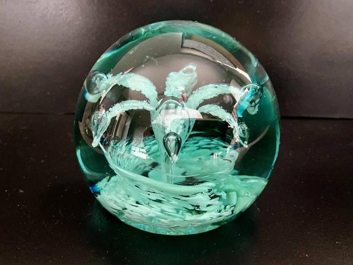 Val saint Lambert Presse papier  Sulfure Diamètre 6,5 cm, Antiquités & Art, Antiquités | Verre & Cristal, Enlèvement ou Envoi