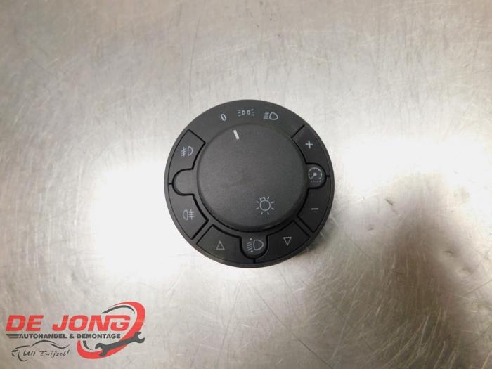 Licht Schakelaar van een Opel Corsa, Gebruikt, -, -, Opel