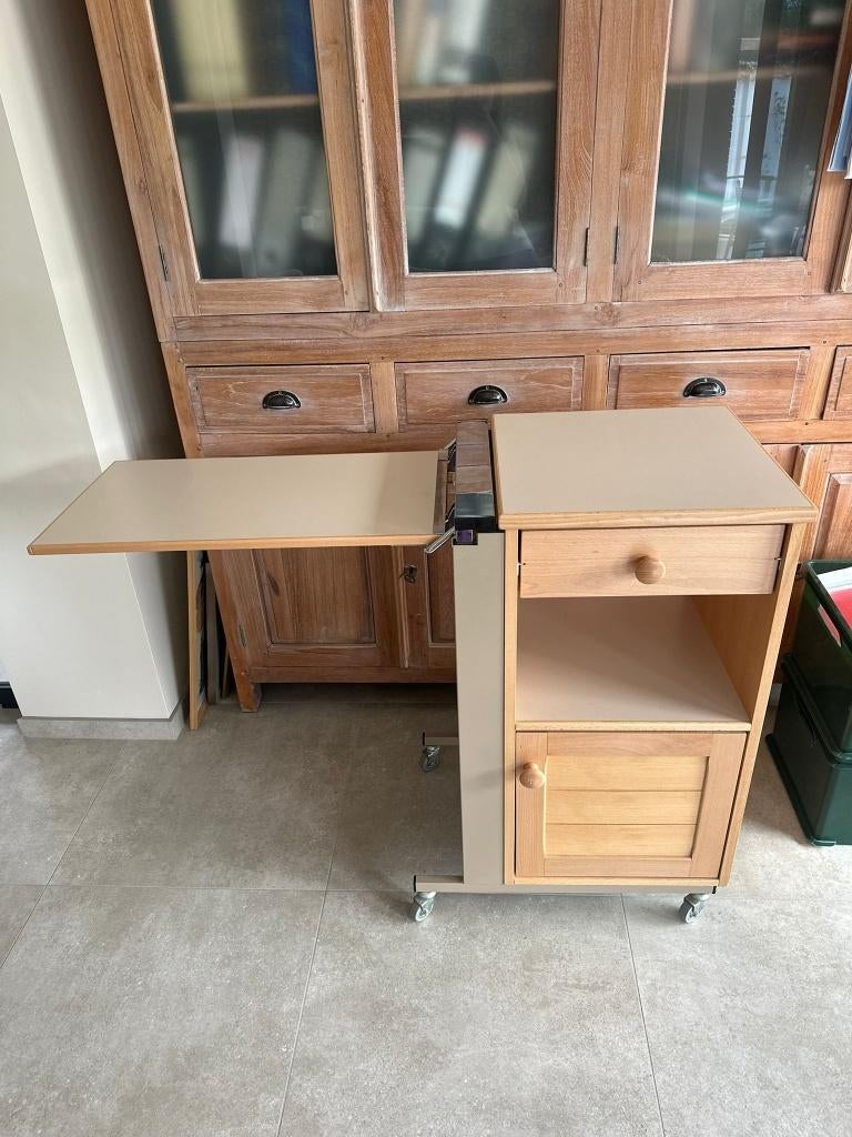 2 nachtkastjes met tafelblad, Ophalen, Zo goed als nieuw