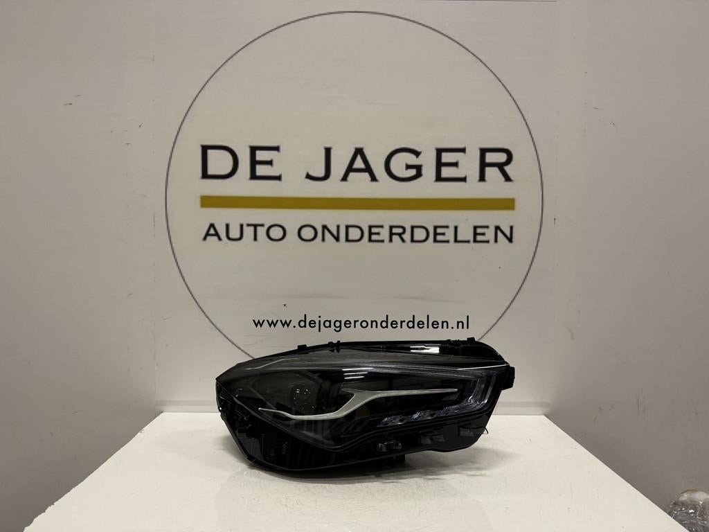 CLA W118 FACELIFT HIGH PERF KOPLAMP RECHTS A1189060801, Gebruikt, Mercedes-Benz AG, Mercedes-Benz, Mercedesstrasse 120
70372  Stuttgart, DE