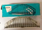 Pont voûté en métal Märklin 7163, Enlèvement ou Envoi, Utilisé, Pont, Tunnel ou Bâtiment, Märklin