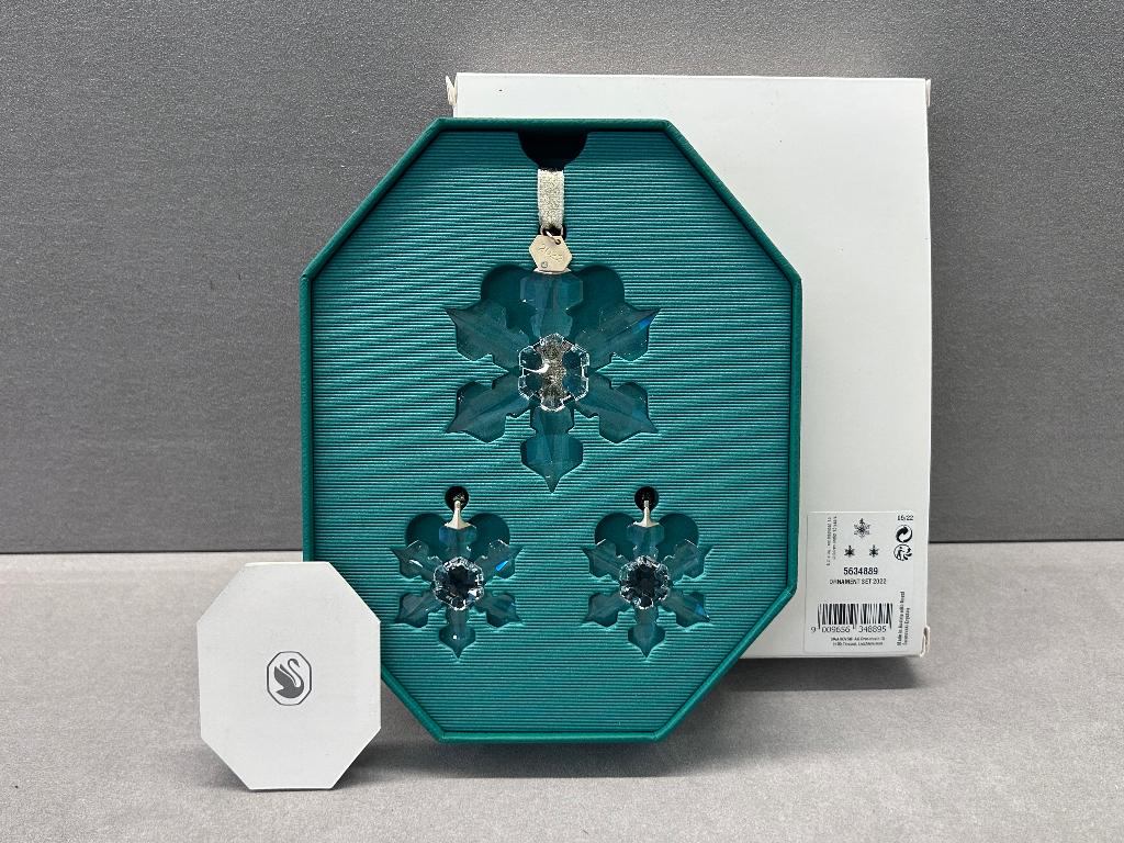 Swarovski Christmas Kerstster 2022 Ornament Set van 3st, Verzamelen, Swarovski, Ophalen of Verzenden, Nieuw, Figuurtje