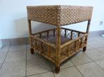 Prachtige bijzettafel in bamboe / rotan 60/50cm 61cm hoog, Antiek en Kunst, Ophalen