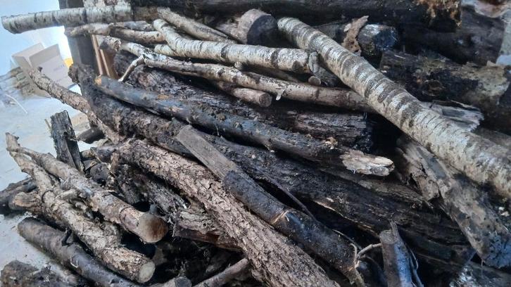 Bois à donner, Jardin & Terrasse, Bois de chauffage, Bûches, Frêne, Moins de 3 m³, Enlèvement