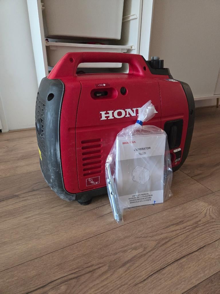 Honda eu22i stroomgroep aggregaat generator, Doe-het-zelf en Bouw, Ophalen of Verzenden, Gebruikt, Benzine, Geluidgedempt