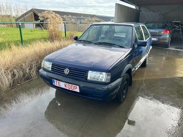VW Polo Coupe 1.0 benzine oldtimer 158000km met schuifdak, Autos, Achat, Boîte manuelle, Toit ouvrant, Noir