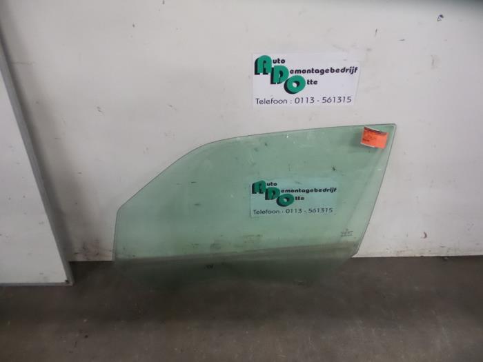 Portierruit 4Deurs links-voor van een Chrysler 300 C, Auto-onderdelen, Ruiten en Toebehoren, Chrysler, Gebruikt, Ophalen of Verzenden