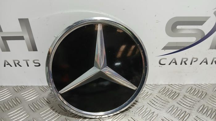Ster van een Mercedes B-Klasse, Auto-onderdelen, Carrosserie, Mercedes-Benz, Gebruikt, 3 maanden garantie, Ophalen of Verzenden