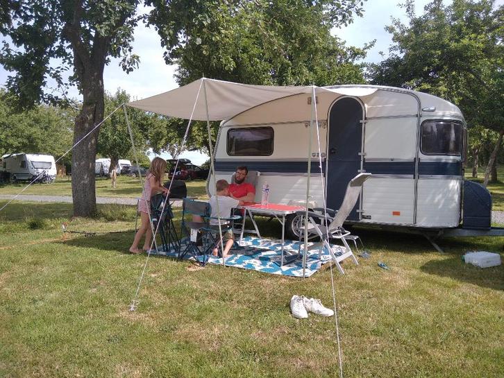 Caravan Constructam, Caravanes & Camping, Caravanes, Particulier, jusqu'à 4, 750 - 1000 kg, Siège de train, Autres marques, 2 lits séparés