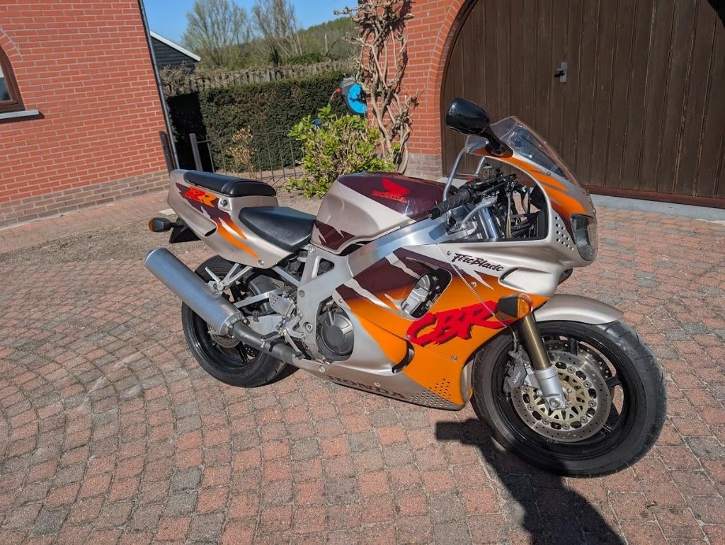 CBR900RR SC28 Urban Tiger, Particulier