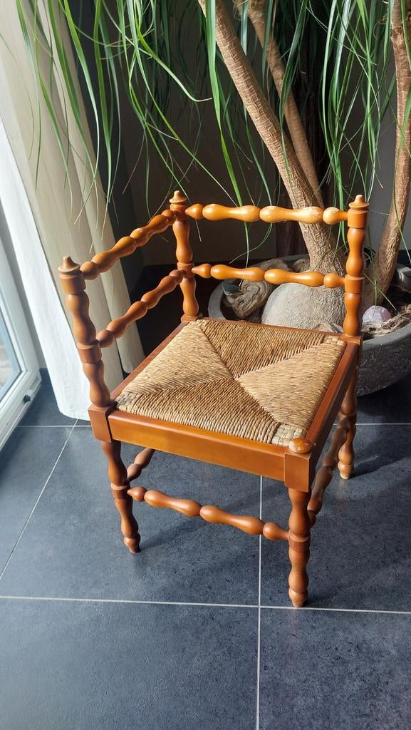 Fauteuil d'angle à bobines antique/vintage, Antiquités & Art, Antiquités | Meubles | Chaises & Canapés, Enlèvement ou Envoi