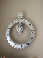 Design wandklok tandwielen – moderne industriële stijl, Ophalen, Zo goed als nieuw, Analoog, Wandklok