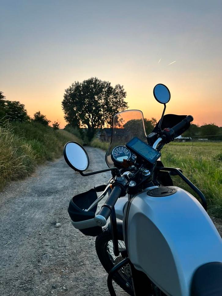 Royal Enfield Himalayan 411 - TOPSTAAT!!! - Incl zijkoffers, Motoren, Motoren | Royal Enfield, Particulier, Toermotor, 12 t/m 35 kW