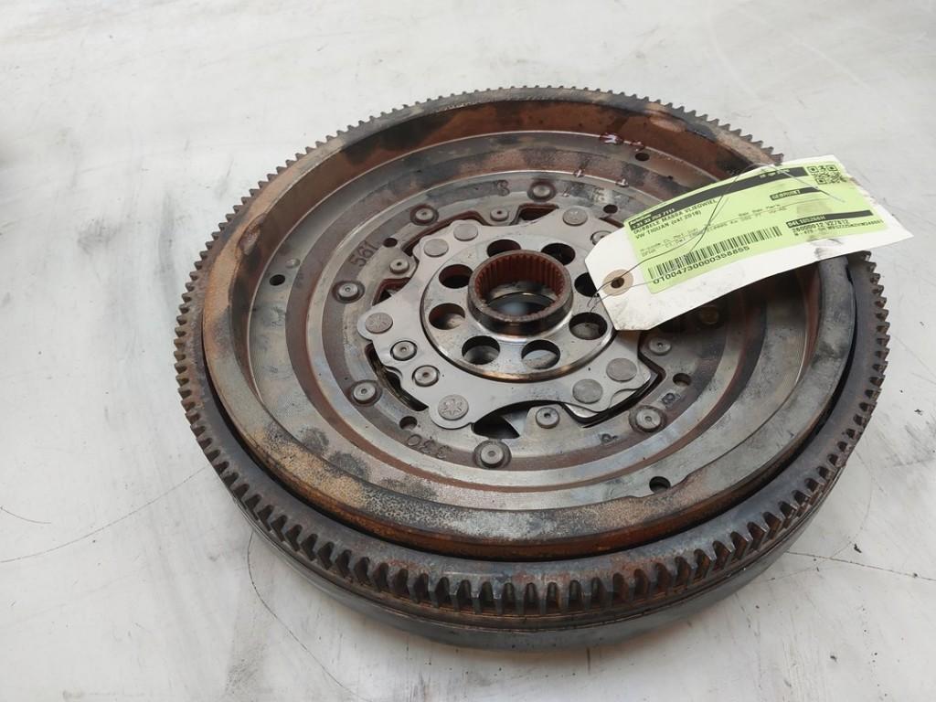 VOLANT MOTEUR BI-MASSE Tiguan (AD1) (|04L105266H|), Autos : Pièces & Accessoires, Dhr. J. Ham, Volkswagen, Administratie@autoham.nl