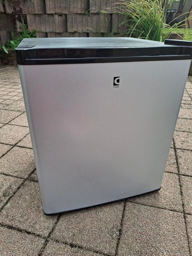 Campingkoelkast op elektriciteit., Ophalen, Zo goed als nieuw