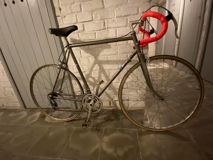 Vélo de route vintage acier années 80 - taille 56 – révisé, Vélos & Vélomoteurs, Vélos | Ancêtres & Oldtimers, Enlèvement