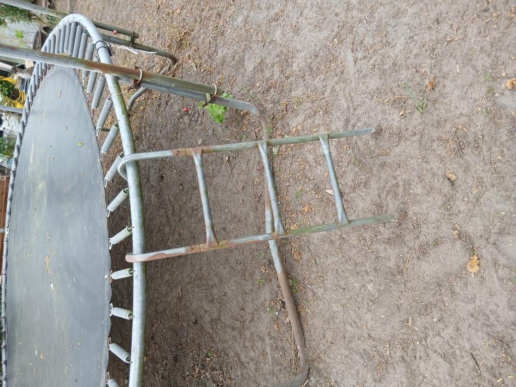 Trampoline, Enlèvement, Utilisé