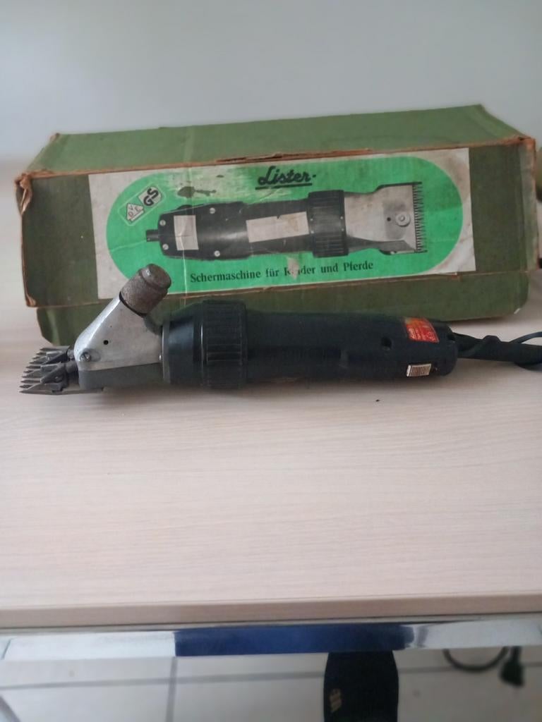 Schapen scheermachien, Enlèvement