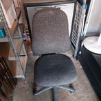 Bureau stoel, Ophalen