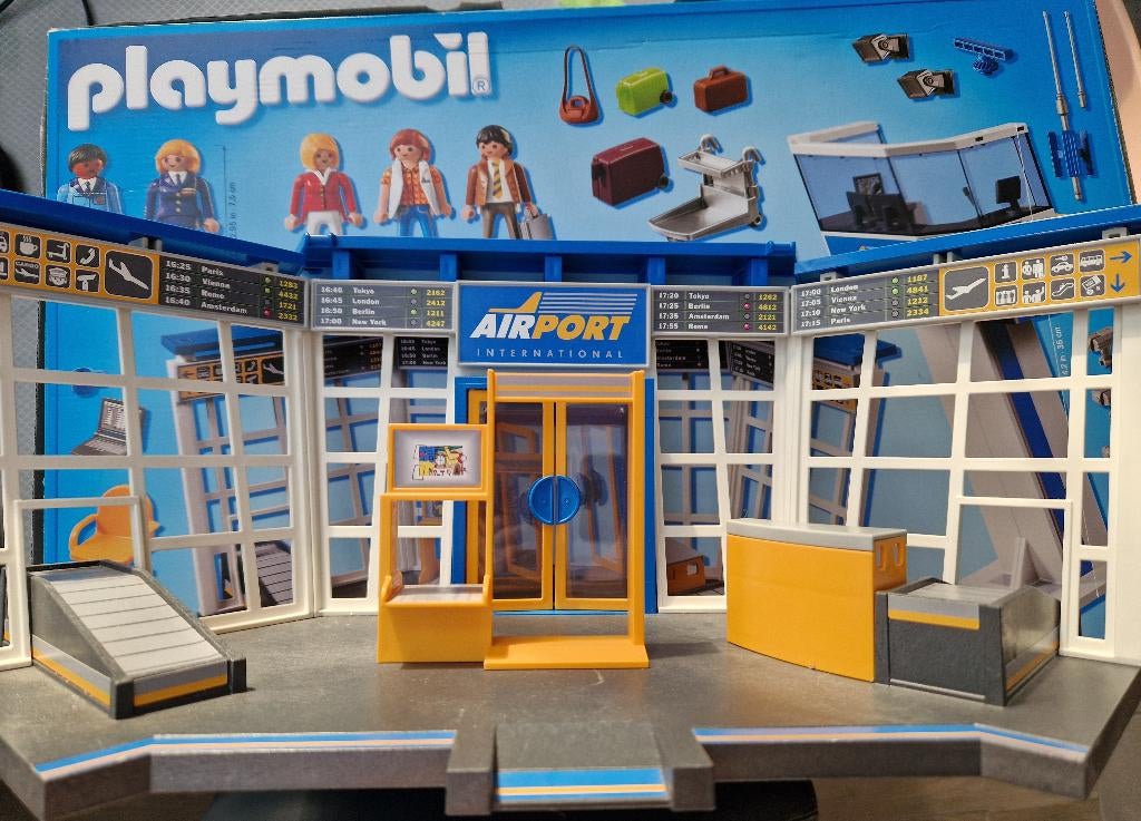 Playmobil 5338 luchthaven met controletoren, Kinderen en Baby's, Speelgoed | Playmobil, Ophalen, Zo goed als nieuw, Complete set