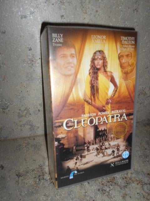 VHS Mini series / 2 voor 5 euro, Ophalen of Verzenden, Zo goed als nieuw