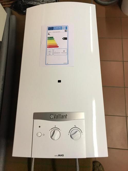 Doorstroomtoestel badverwarmer Vaillant atmoMAG, Doe-het-zelf en Bouw, Chauffageketels en Boilers, Zo goed als nieuw, Geiser, Aardgas