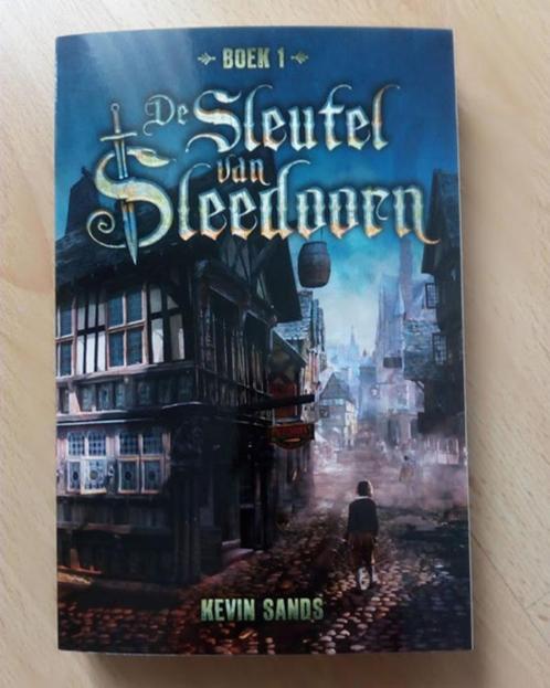 De sleutel van Sleedoorn deel1 van Kevin Sands (paperback), Livres, Livres pour enfants | Jeunesse | 13 ans et plus, Neuf, Fiction