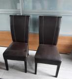 2 donkerbruine lederlook eetkamerstoelen, Ophalen, Zo goed als nieuw, Bruin, Twee