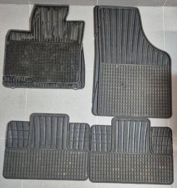 Universele mattenset rubber beschikbaar voor biedingen