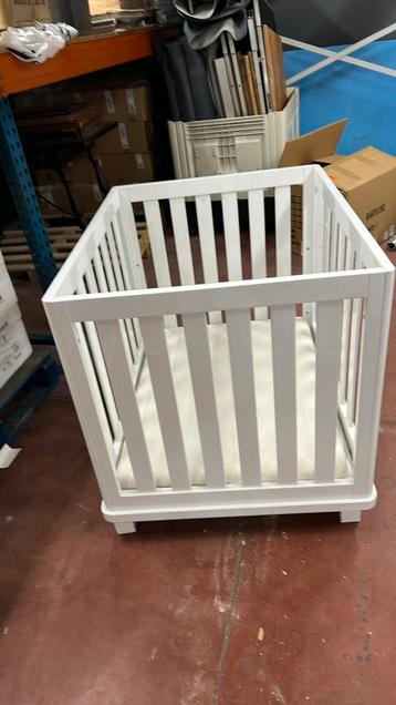 Babybox + mobiel beschikbaar voor biedingen