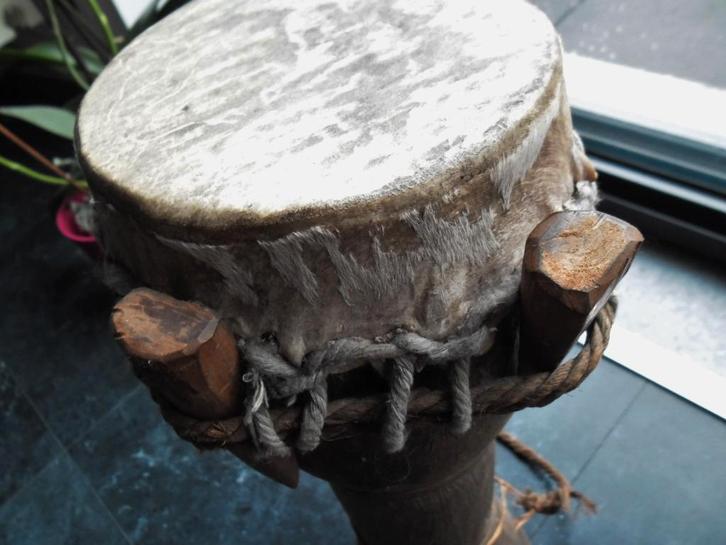 Trommel uniek stuk-diameter 13cm-H43cm, Musique & Instruments, Percussions, Tambour, Enlèvement ou Envoi