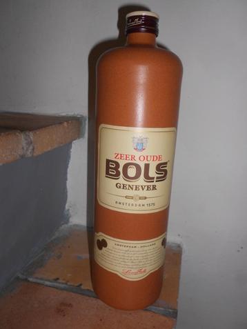 drank fles BOLS GENEVER  1 Liter kruik in steen beschikbaar voor biedingen