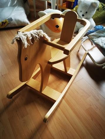 URGENT (besoin de place) très beau cheval à bascule beschikbaar voor biedingen