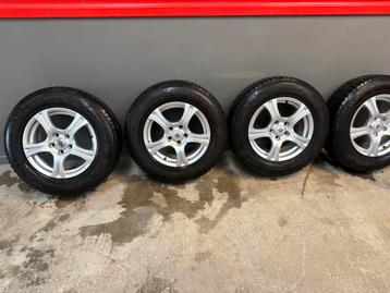 Set winterwielen voor Toyota Rav4  215/70R16 beschikbaar voor biedingen