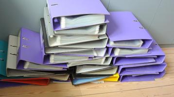 Lege archiefkasten beschikbaar voor biedingen