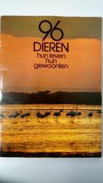 Prenten-Album : 96 dieren hun leven, hun gewoonten (1977), Comme neuf, Enlèvement ou Envoi