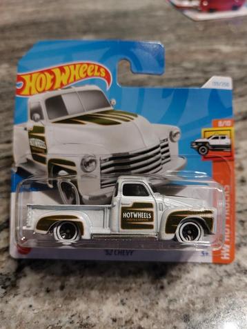 Hot wheels 1952 chevy wit 