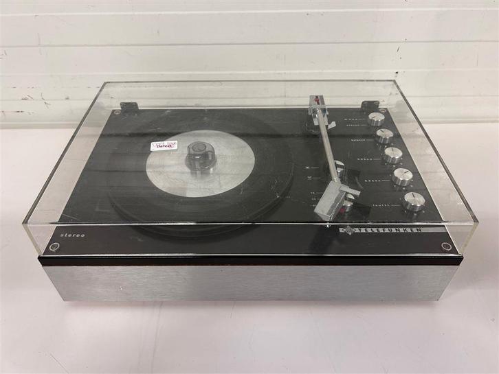 A7057. Telefunken platenspeler, vintage model met luidspreke, Audio, Tv en Foto, Platenspelers, Gebruikt, Platenspeler, Ophalen of Verzenden