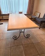 Stijlvolle  tafel met travertinblad en smeedijzeren poten, Ophalen