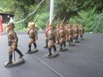 ELASTOLIN  groep van  11 Belgische ABBL soldaten marcheren, Verzamelen, Ophalen of Verzenden
