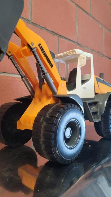 Speelgoed graafmachine  beschikbaar voor biedingen