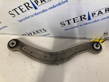 Draagarm rechts-achter van een Mercedes C-Klasse beschikbaar voor biedingen