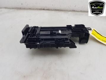 COMPUTER BODY CONTROL Tesla Model Y (5YJY) (01-2019/-) beschikbaar voor biedingen