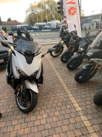 Tmax 530 DX full option eerste eigenaar beschikbaar voor biedingen