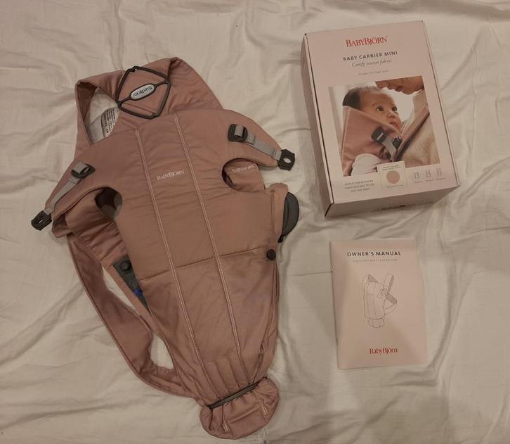 BabyBjörn Mini babybuidel carrier - roze, Kinderen en Baby's, Babydragers en Draagdoeken, Zo goed als nieuw, Draagzak, Buik, Baby Björn
